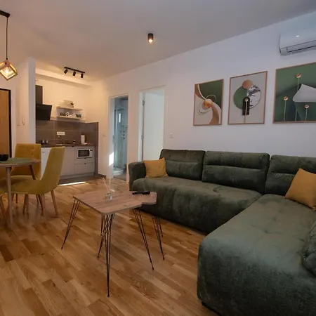 Petkovic 35 * Jagodina