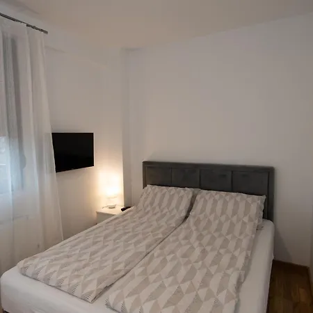 Petkovic 35 * Jagodina