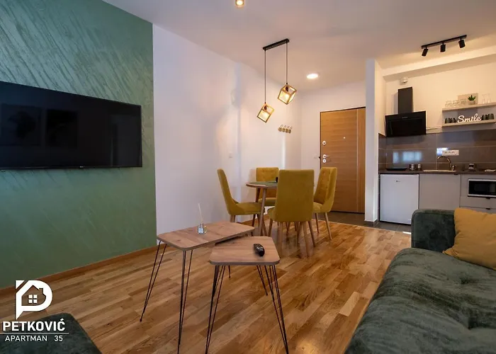Διαμέρισμα Petkovic 35 Jagodina